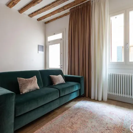 Place - Mistro House *