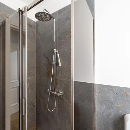 Place - Mistro - 2 Bedrooms *