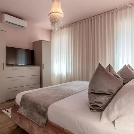 Place - Mistro House Holiday home Murano