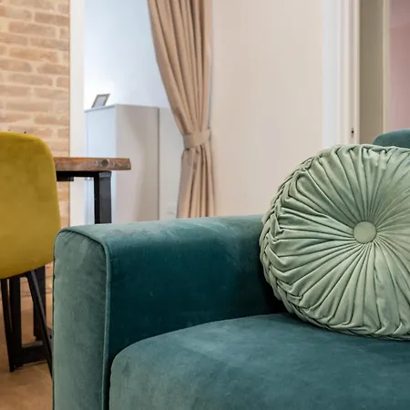 Place - Mistro House *